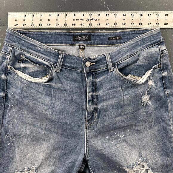 Judy Blue Jeans 36x28 Blue Distressed Skinny Fit Cropped Hi Rise Mom (18W) - Picture 2 of 8